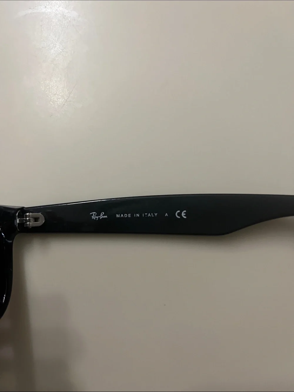 Ray-Ban Men's Classic Black Wayfarer Sunglasses